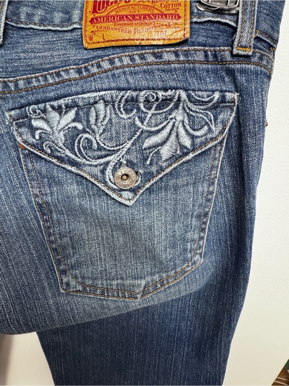 Vintage Lucky Brand Women's Distressed “Debut Jean”